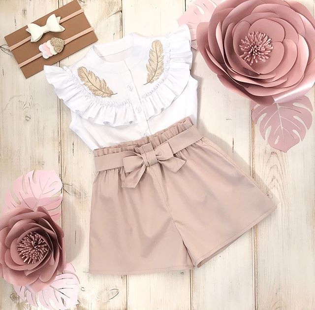 Baby lotus leaf collar sleeveless shorts 2-piece set