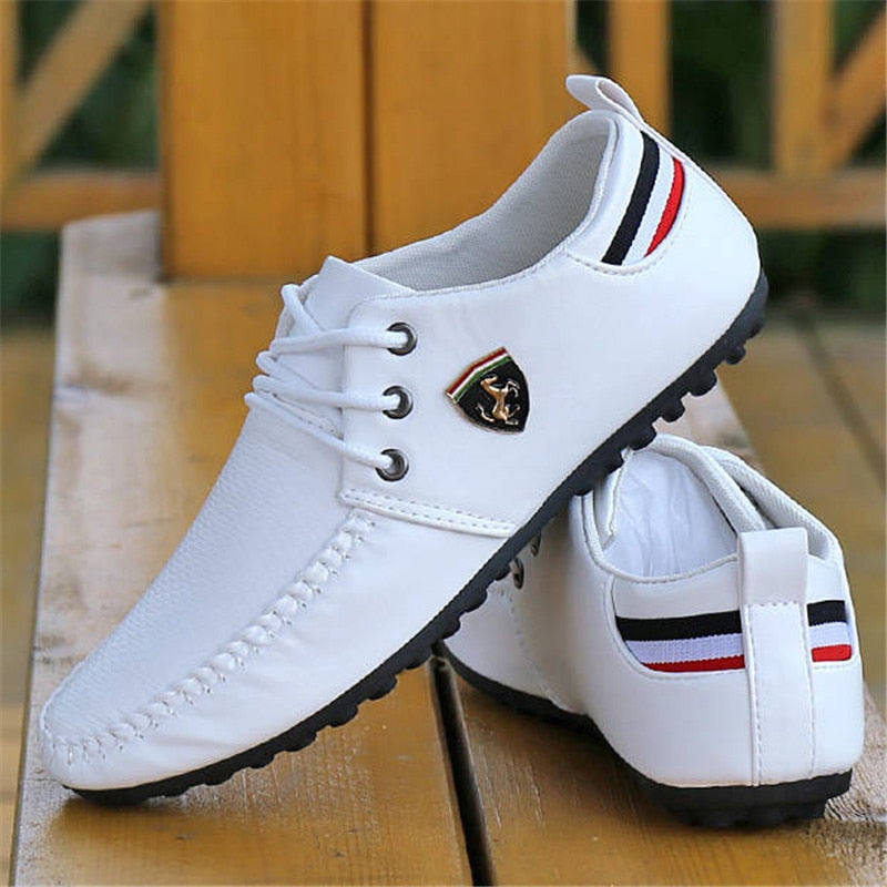 Breathable Solid Color British Sneakers for Men